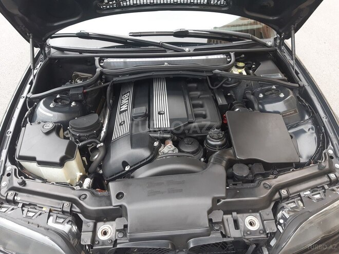 BMW 325 2004, 220,000 km - 2.5 l - Sumqayıt