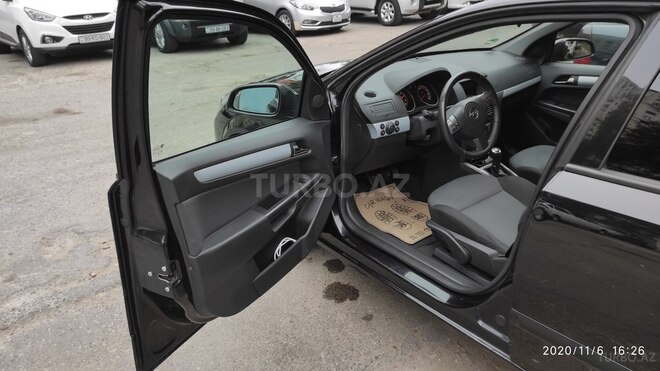 Opel Astra 2006, 165,000 km - 1.4 l - Gəncə