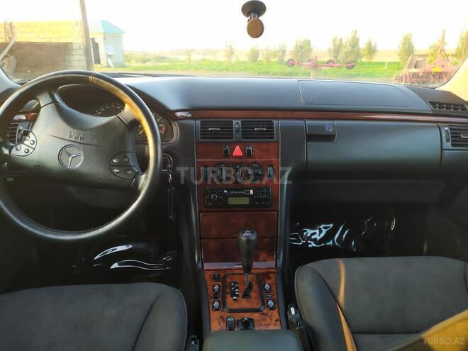Mercedes E 240 1999, 229,460 km - 2.4 л - Zərdab