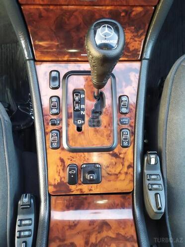 Mercedes E 240 1999, 229,460 km - 2.4 л - Zərdab