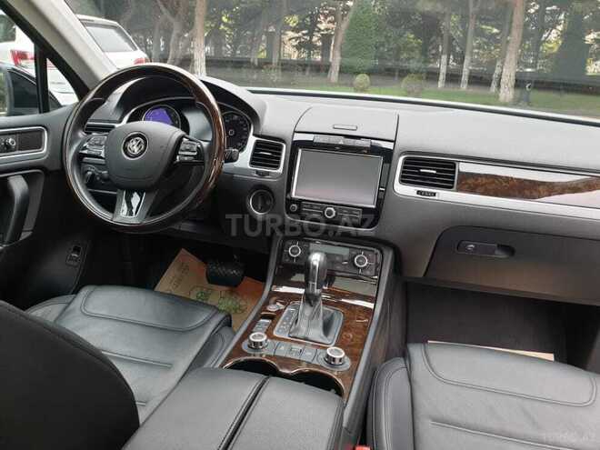 Volkswagen Touareg 2014, 65,600 km - 3.6 l - Bakı