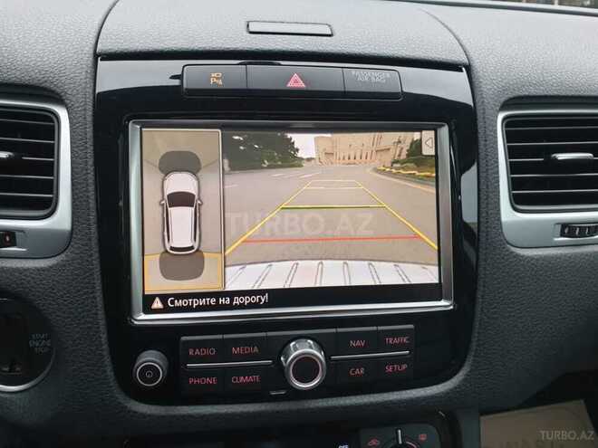 Volkswagen Touareg 2014, 65,600 km - 3.6 l - Bakı