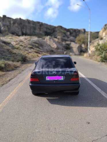 Mercedes C 180 1999, 374,000 km - 1.8 л - Salyan