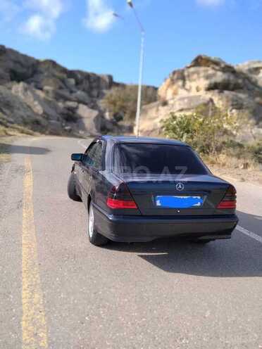 Mercedes C 180 1999, 374,000 km - 1.8 л - Salyan