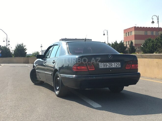 Mercedes E 320 1997, 242,500 km - 3.2 l - Bakı