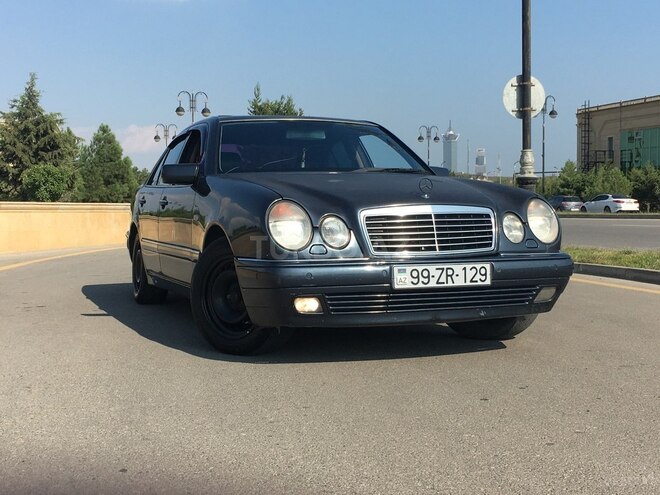 Mercedes E 320 1997, 242,500 km - 3.2 l - Bakı