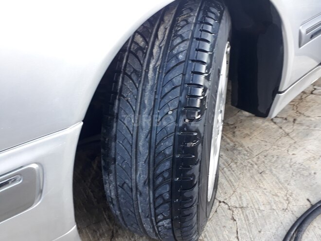 Mercedes E 220 2001, 450,000 km - 2.2 л - Tovuz
