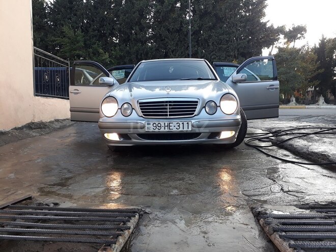Mercedes E 220 2001, 450,000 km - 2.2 л - Tovuz
