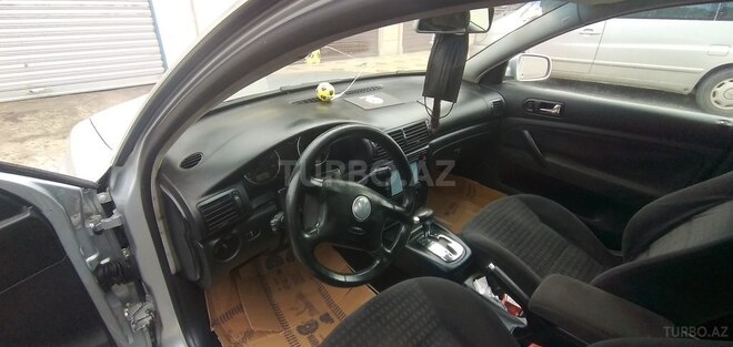 Volkswagen Passat 2001, 267,431 km - 2.0 л - Gəncə