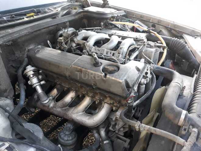 Mercedes E 250 1980, 256,478 km - 2.5 л - Sumqayıt