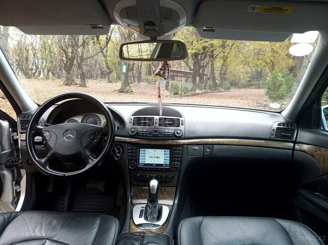 Mercedes E 240 2005, 215,000 km - 2.6 л - Oğuz