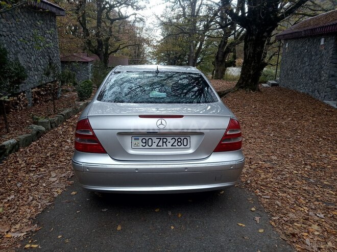 Mercedes E 240 2005, 215,000 km - 2.6 л - Oğuz