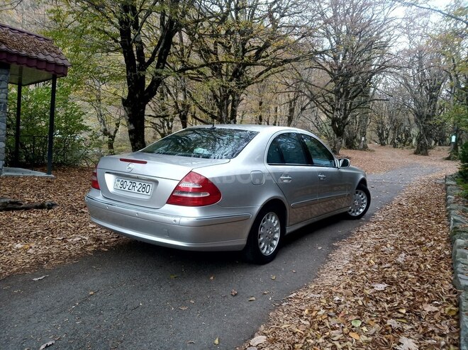Mercedes E 240 2005, 215,000 km - 2.6 л - Oğuz