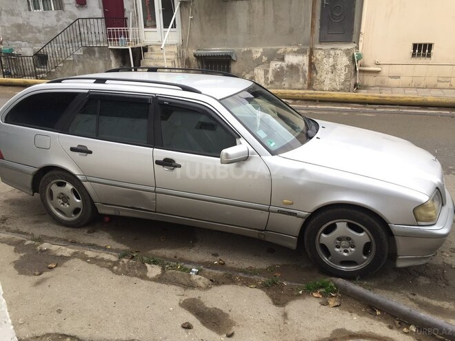 Mercedes C 200 2000, 450,000 km - 2.0 l - Bakı