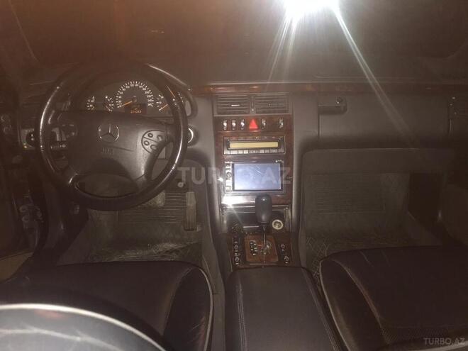 Mercedes E 320 2001, 274,263 km - 3.2 l - Bakı