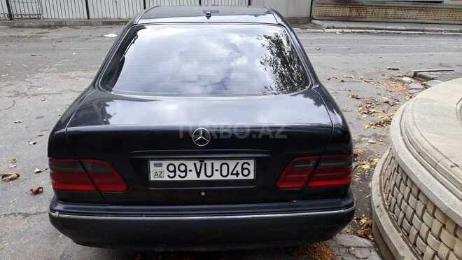 Mercedes E 320 2001, 274,263 km - 3.2 l - Bakı