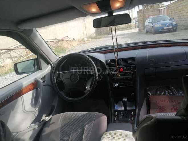 Mercedes C 230 1998, 299,999 km - 2.3 l - 