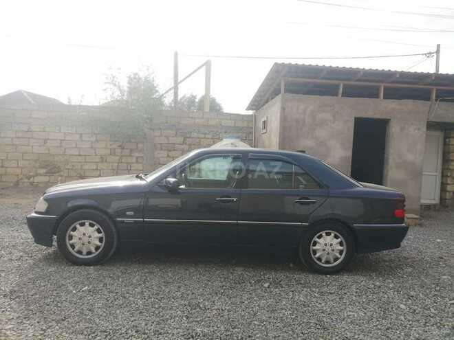 Mercedes C 230 1998, 299,999 km - 2.3 l - 