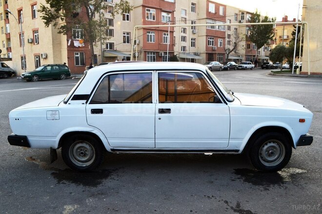 LADA (VAZ) 2107 2004, 245,000 km - 1.6 л - Bakı