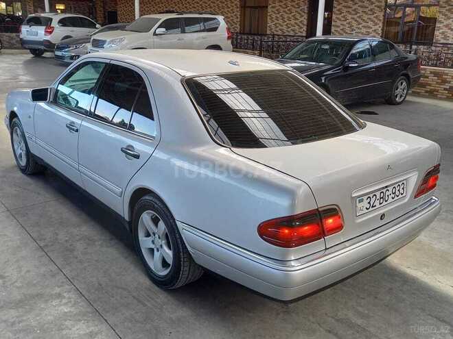 Mercedes E 200 1998, 289,023 km - 2.0 l - Göygöl