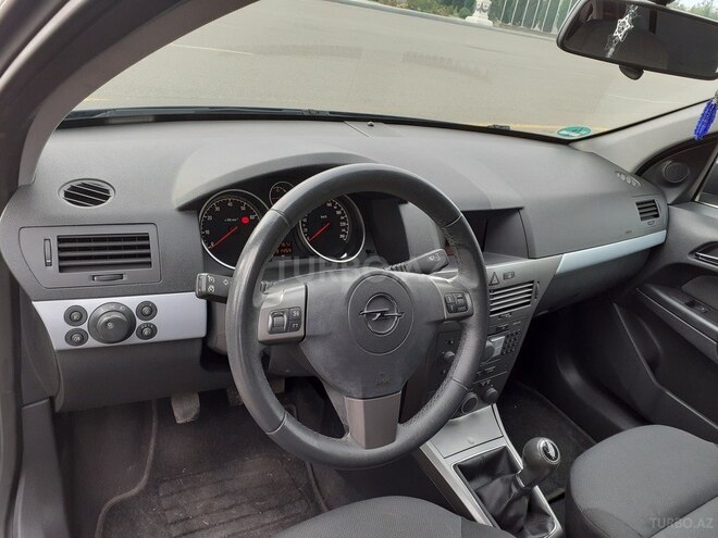 Opel Astra 2006, 189,000 km - 1.4 l - Gəncə