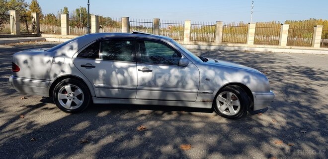 Mercedes E 290 1996, 350,000 km - 2.9 l - Yevlax