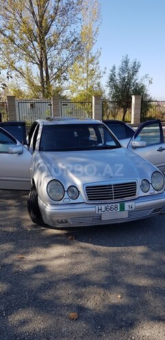 Mercedes E 290 1996, 350,000 km - 2.9 l - Yevlax