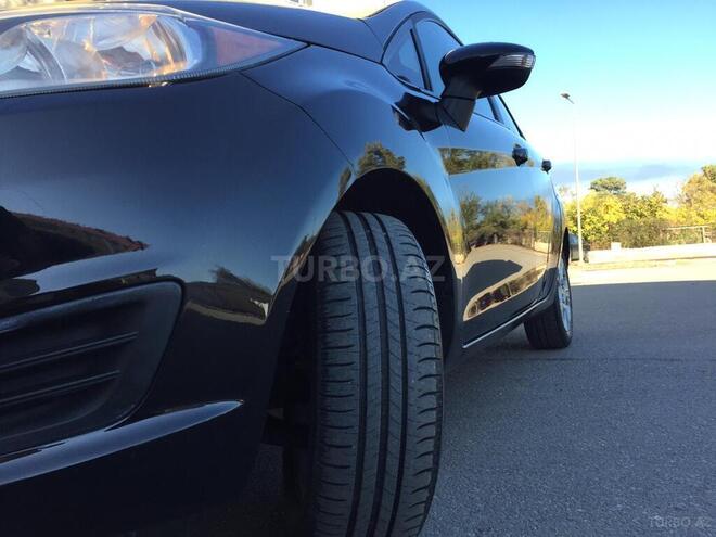 Ford Fiesta 2015, 82,000 km - 1.6 l - Sumqayıt