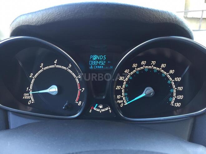 Ford Fiesta 2015, 82,000 km - 1.6 l - Sumqayıt