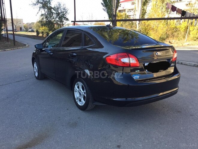 Ford Fiesta 2015, 82,000 km - 1.6 l - Sumqayıt