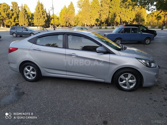 Hyundai Accent 2011, 68,000 km - 1.6 l - Bakı