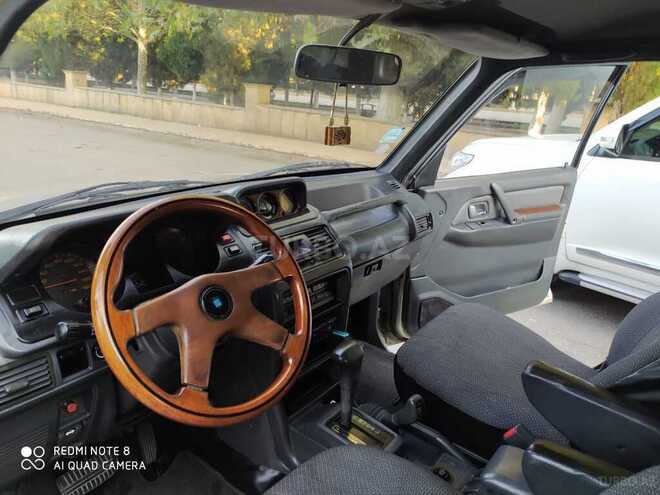 Mitsubishi Pajero 1993, 280,000 km - 2.5 l - Gəncə