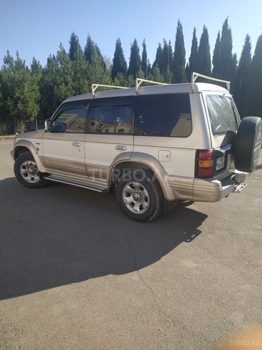 Mitsubishi Pajero 1993, 280,000 km - 2.5 l - Gəncə