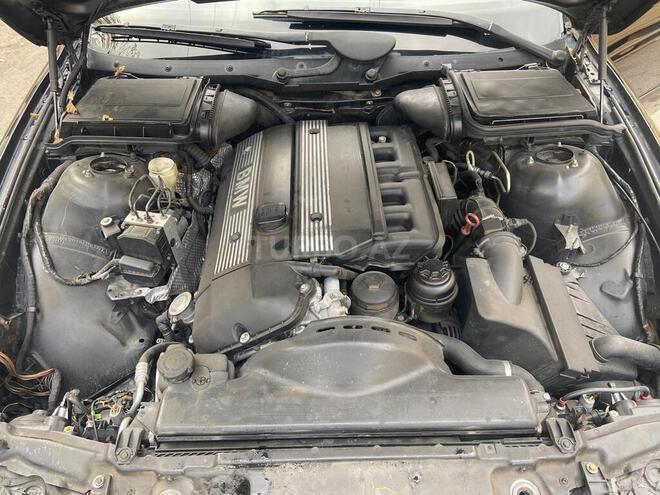 BMW 525 2000, 423,000 km - 2.5 l - Bakı