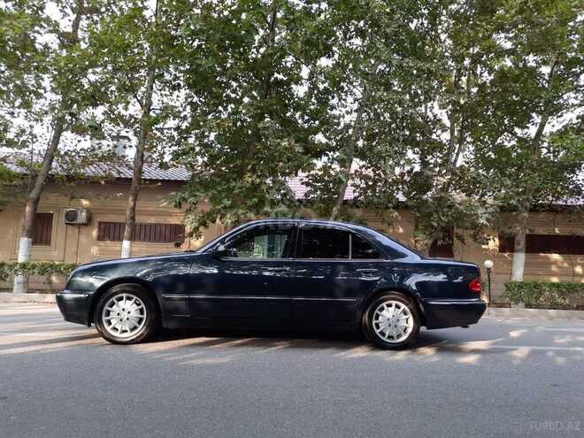 Mercedes E 240 1999, 345,000 km - 2.4 l - Bakı