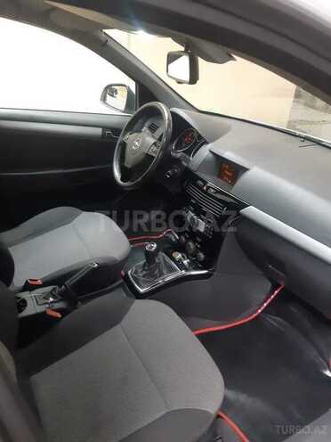 Opel Astra 2010, 153,000 km - 1.3 l - Bakı