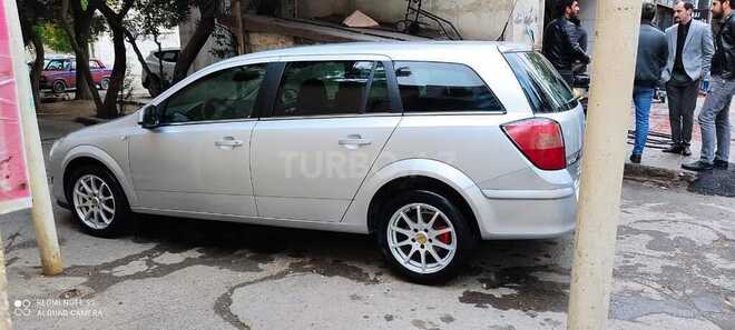 Opel Astra 2010, 153,000 km - 1.3 l - Bakı