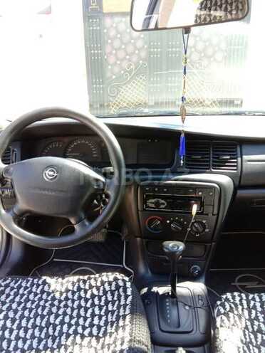 Opel Vectra 2001, 405,000 km - 1.8 l - Quba