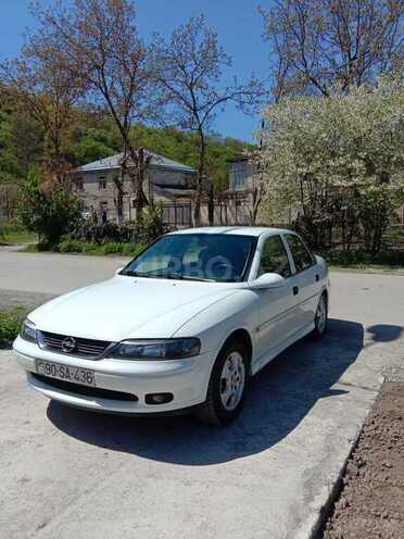 Opel Vectra 2001, 405,000 km - 1.8 l - Quba