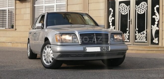 Mercedes E 220 1994, 415,000 km - 2.2 l - Bakı