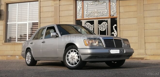 Mercedes E 220 1994, 415,000 km - 2.2 l - Bakı