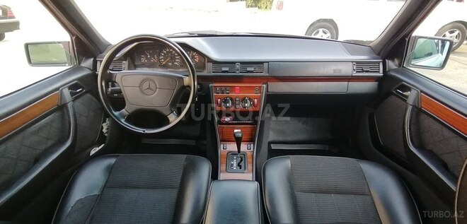 Mercedes E 220 1994, 415,000 km - 2.2 l - Bakı