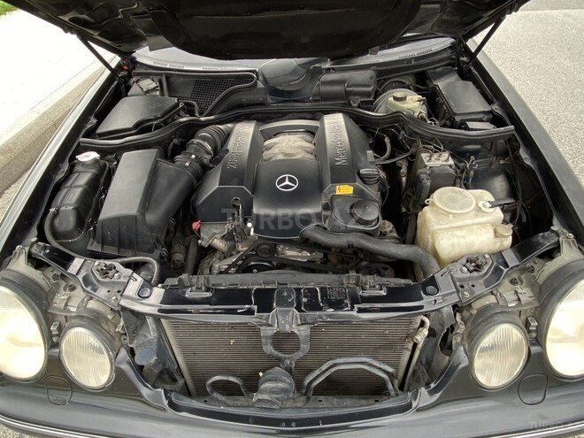 Mercedes E 240 2001, 247,000 km - 2.4 l - Bakı