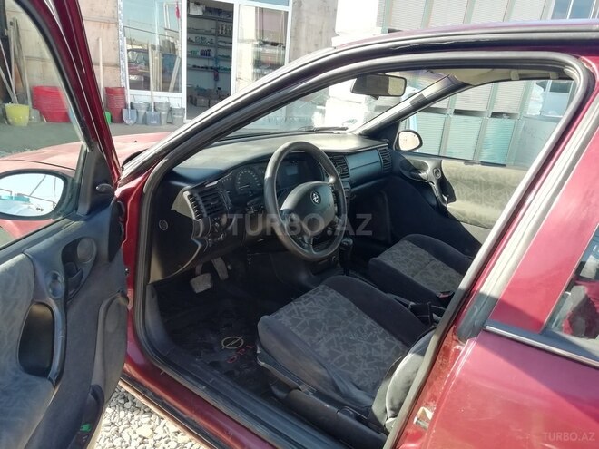 Opel Vectra 1997, 310,000 km - 1.6 l - Bakı