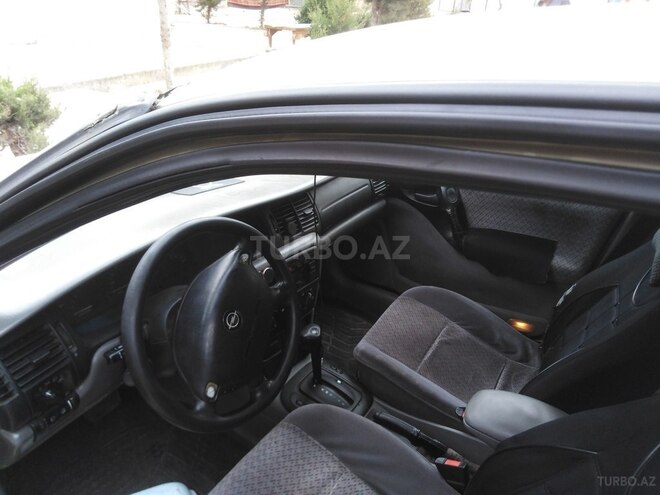 Opel Vectra 1998, 166,666 km - 1.6 l - Bakı