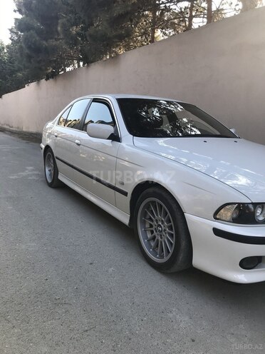 BMW 525 2001, 255,000 km - 2.5 л - Bakı