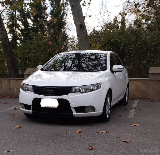 Kia Cerato 2010, 200,000 km - 1.6 l - Yevlax