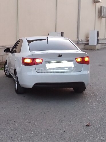 Kia Cerato 2010, 200,000 km - 1.6 l - Yevlax