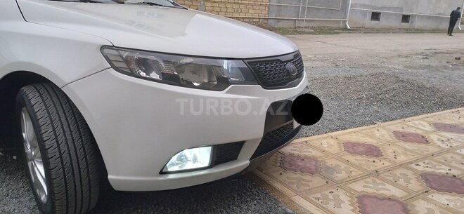 Kia Cerato 2010, 200,000 km - 1.6 l - Yevlax