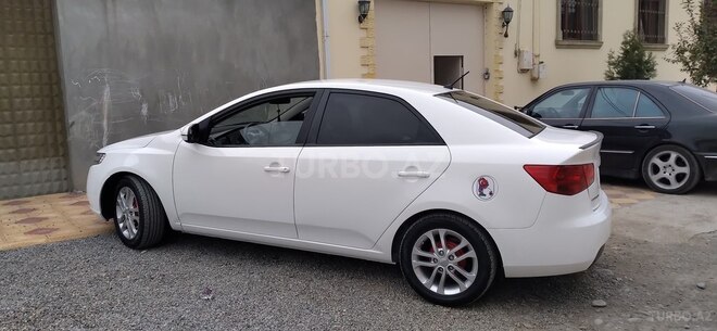 Kia Cerato 2010, 200,000 km - 1.6 l - Yevlax